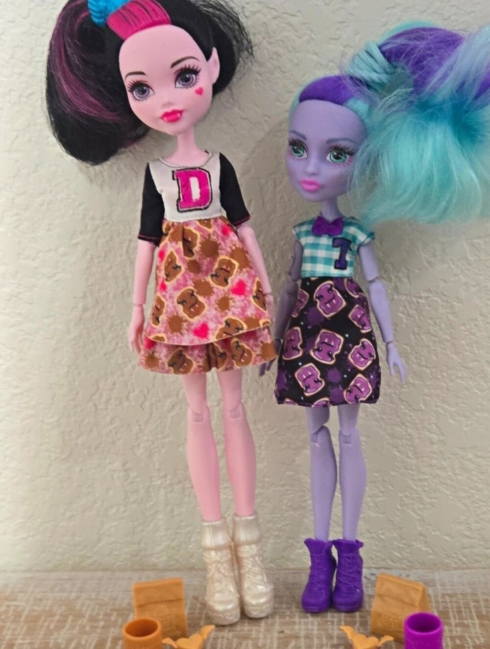 Monster High Draculaura And Twyla Pb And J Dolls